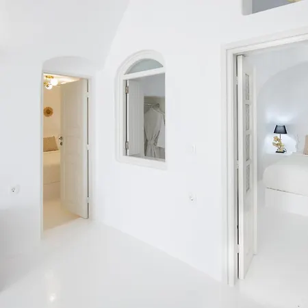 Ambi Villas Santorini Oia  Exterior photo