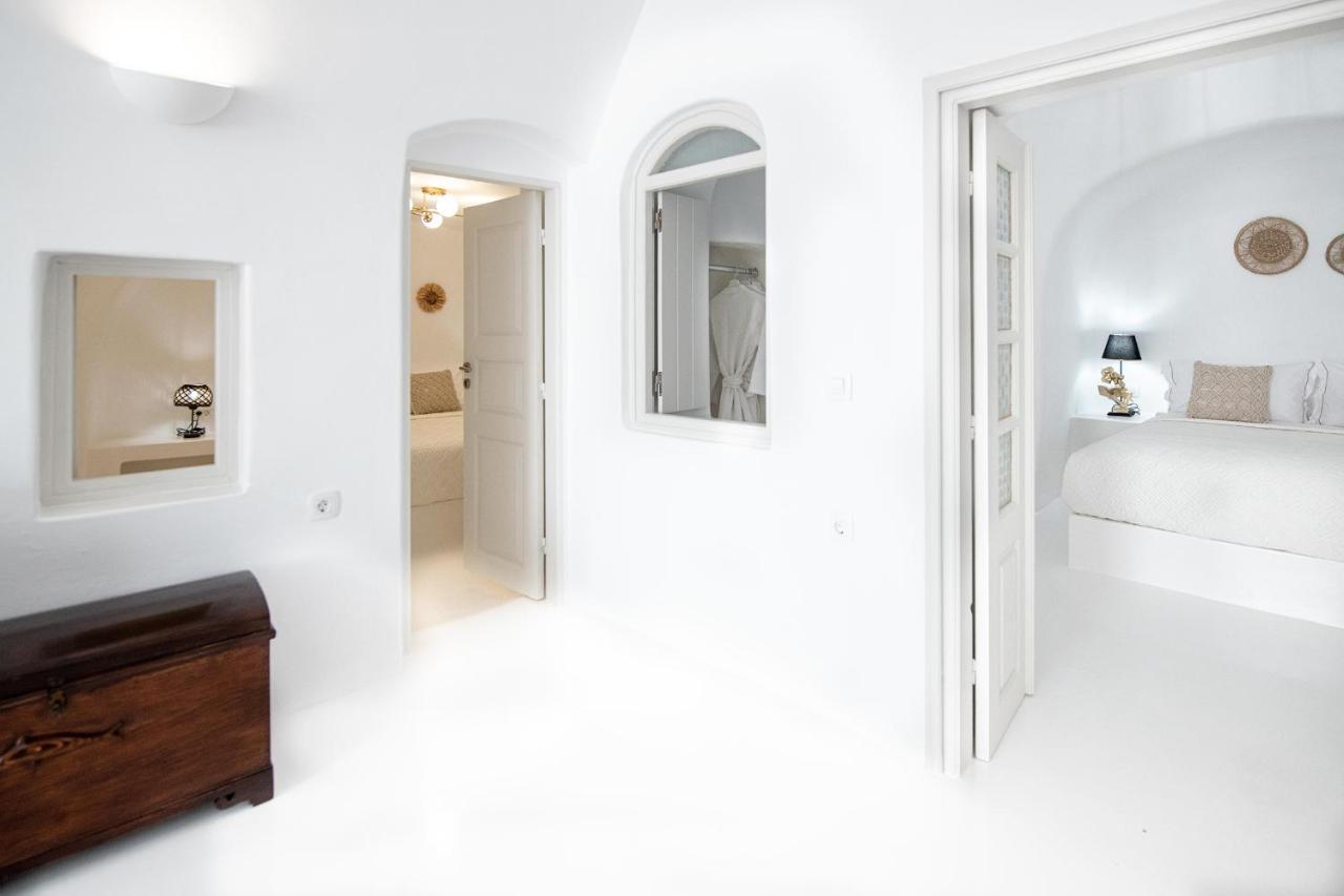 Villa Ambi Santorini *